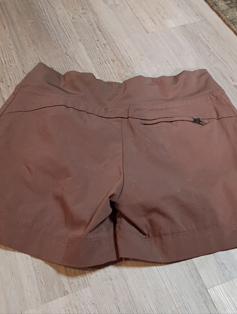 Shorts - Picture 3 of 5